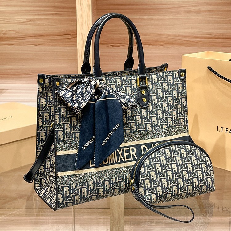Luxury Bags Sales - Элегантная минималистичная кожаная сумка-тоут от люксового