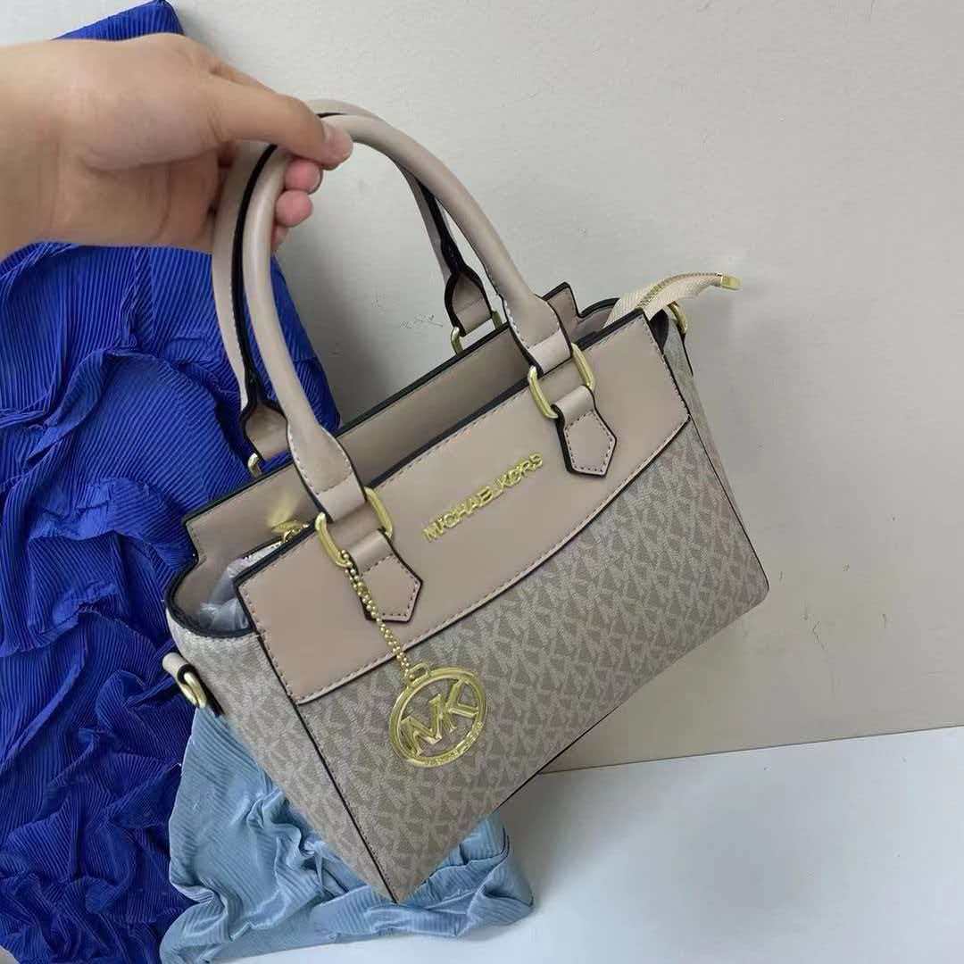 Женская роскошная легкая сумка – обзор и цена Luxury Bags Michael Kors
