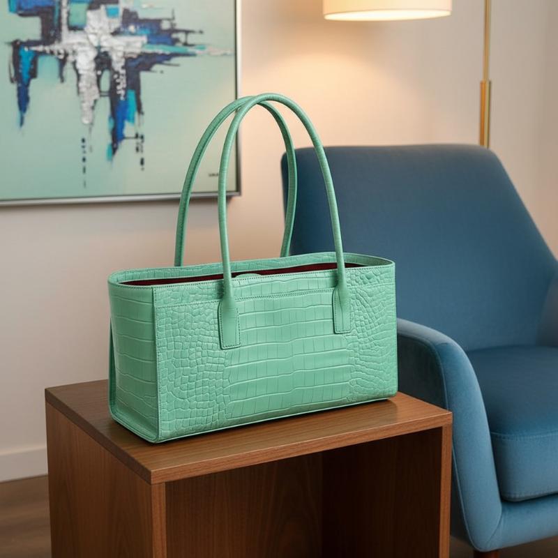 Роскошная кожаная сумка с крок – обзор и цена Luxury Bags Green