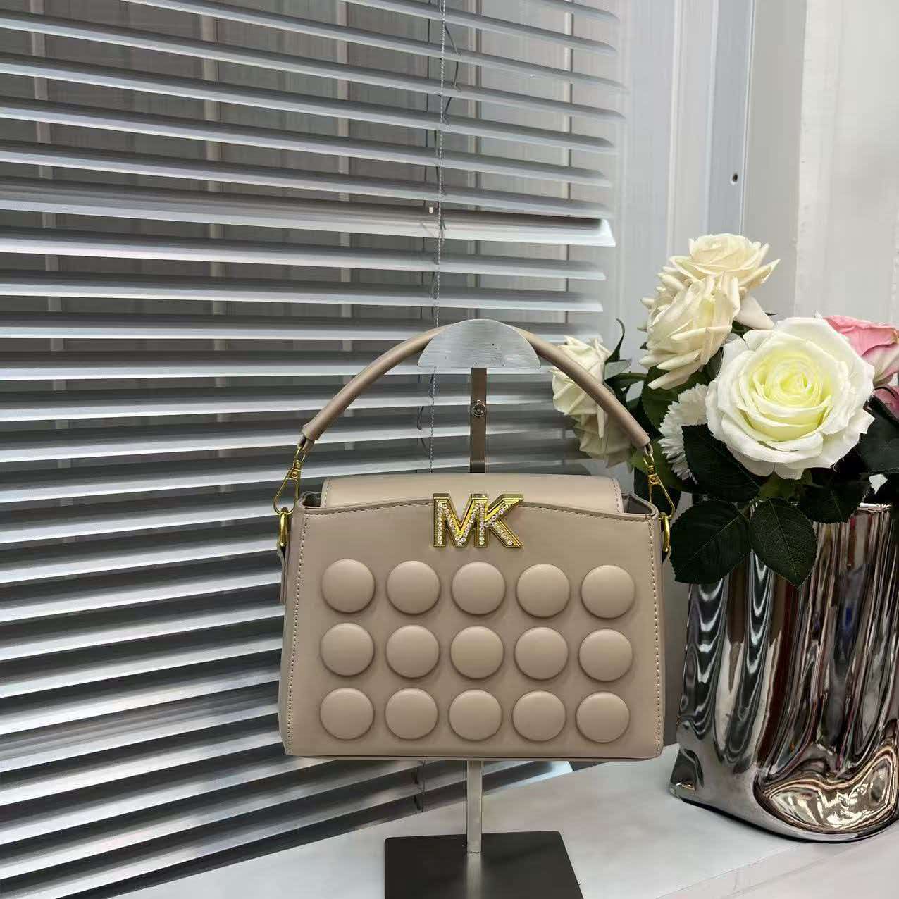 Женская роскошная легкая сумка – обзор и цена Luxury Bags Michael Kors