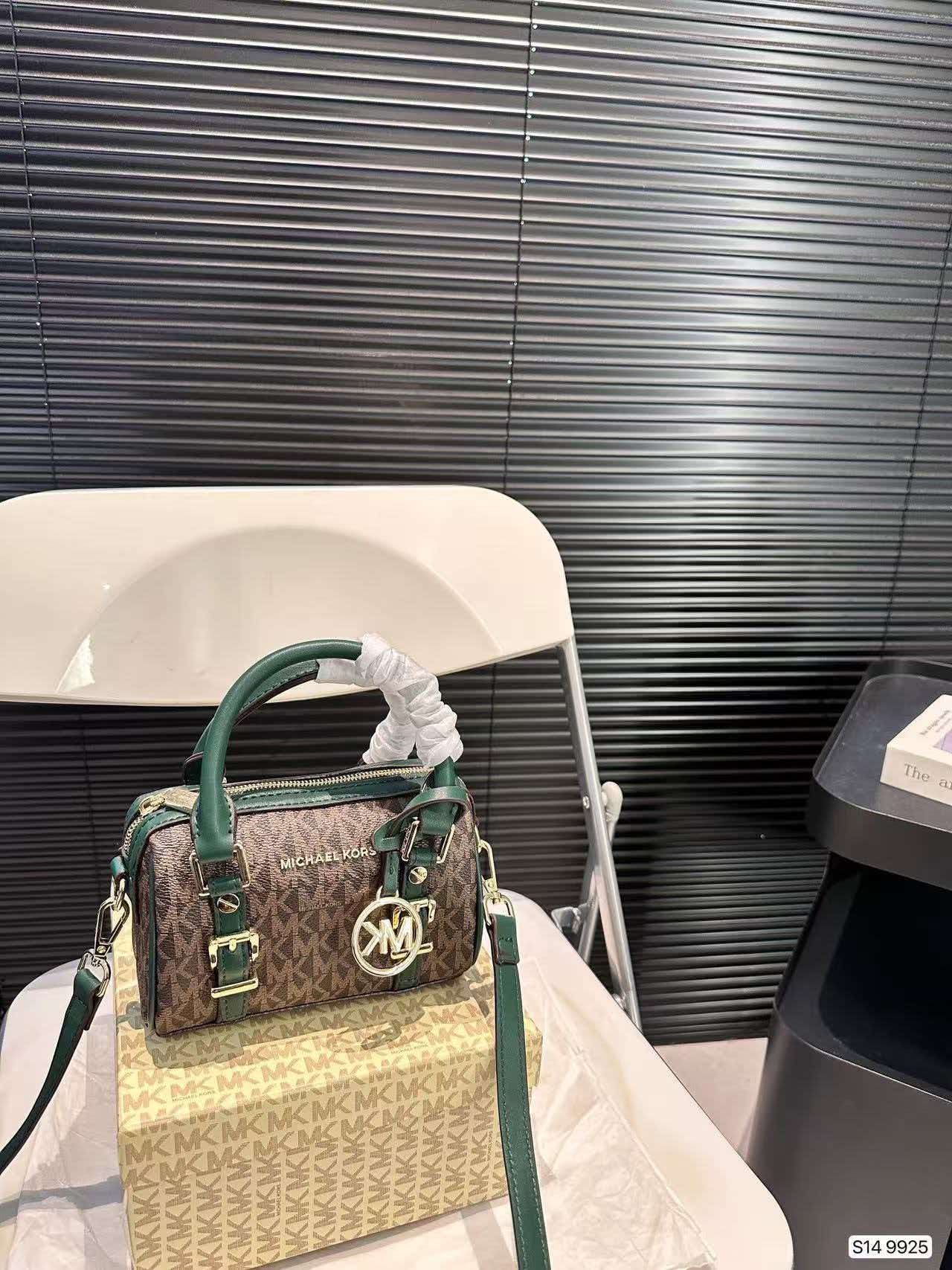 Новая женская сумка Michael Ko – обзор и цена Luxury Bags Michael Kors