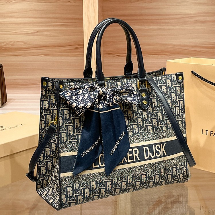 Элегантная минималистичная кож – обзор и цена Luxury Bags Sales