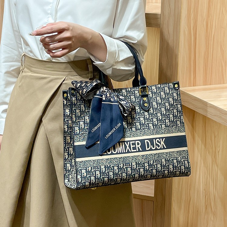 Элегантная минималистичная кож – обзор и цена Luxury Bags Sales