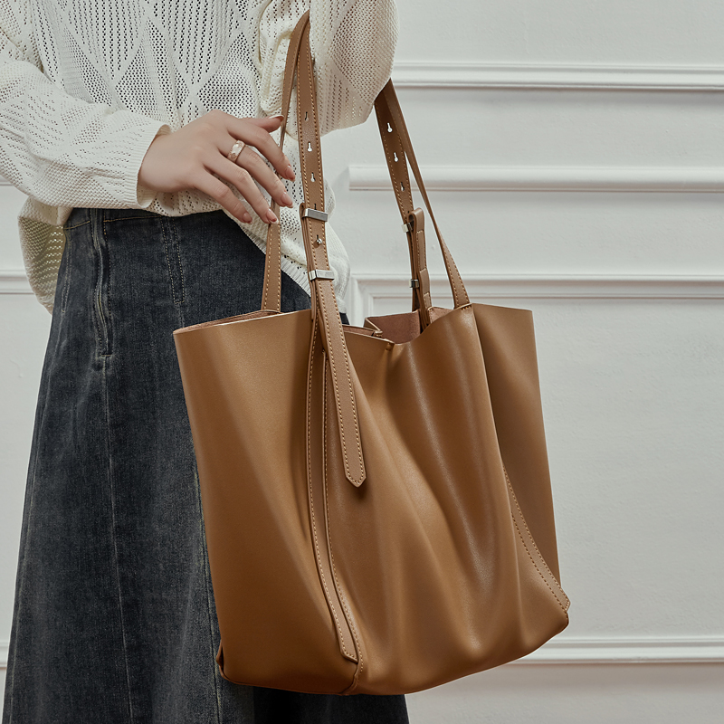 Винтажные женские сумки-тоут B – обзор и цена Luxury Bags Coach